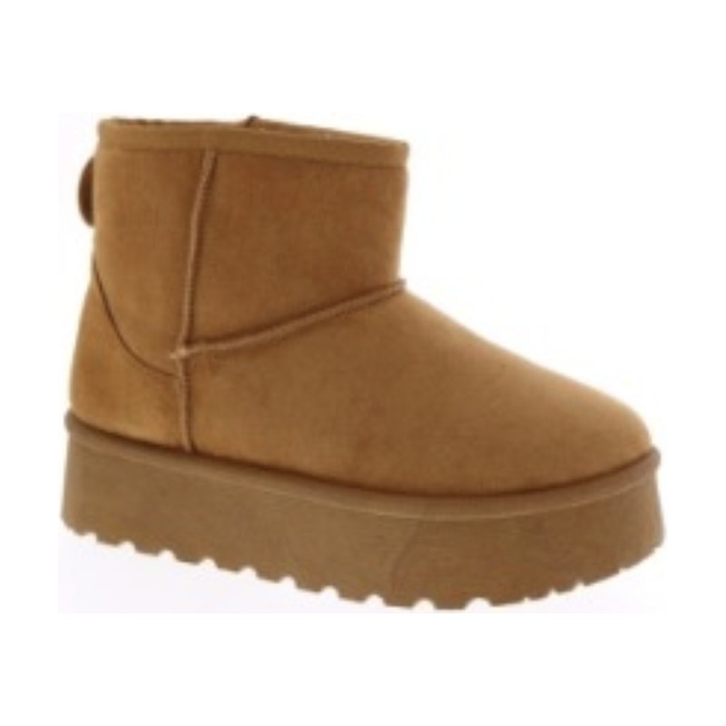 Look 001: platform suede mini boot