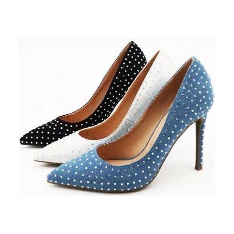 Look 019: rhinestone pointed pump