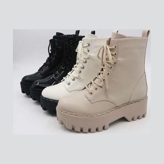 Look 083: cream lace-up platform combat boot